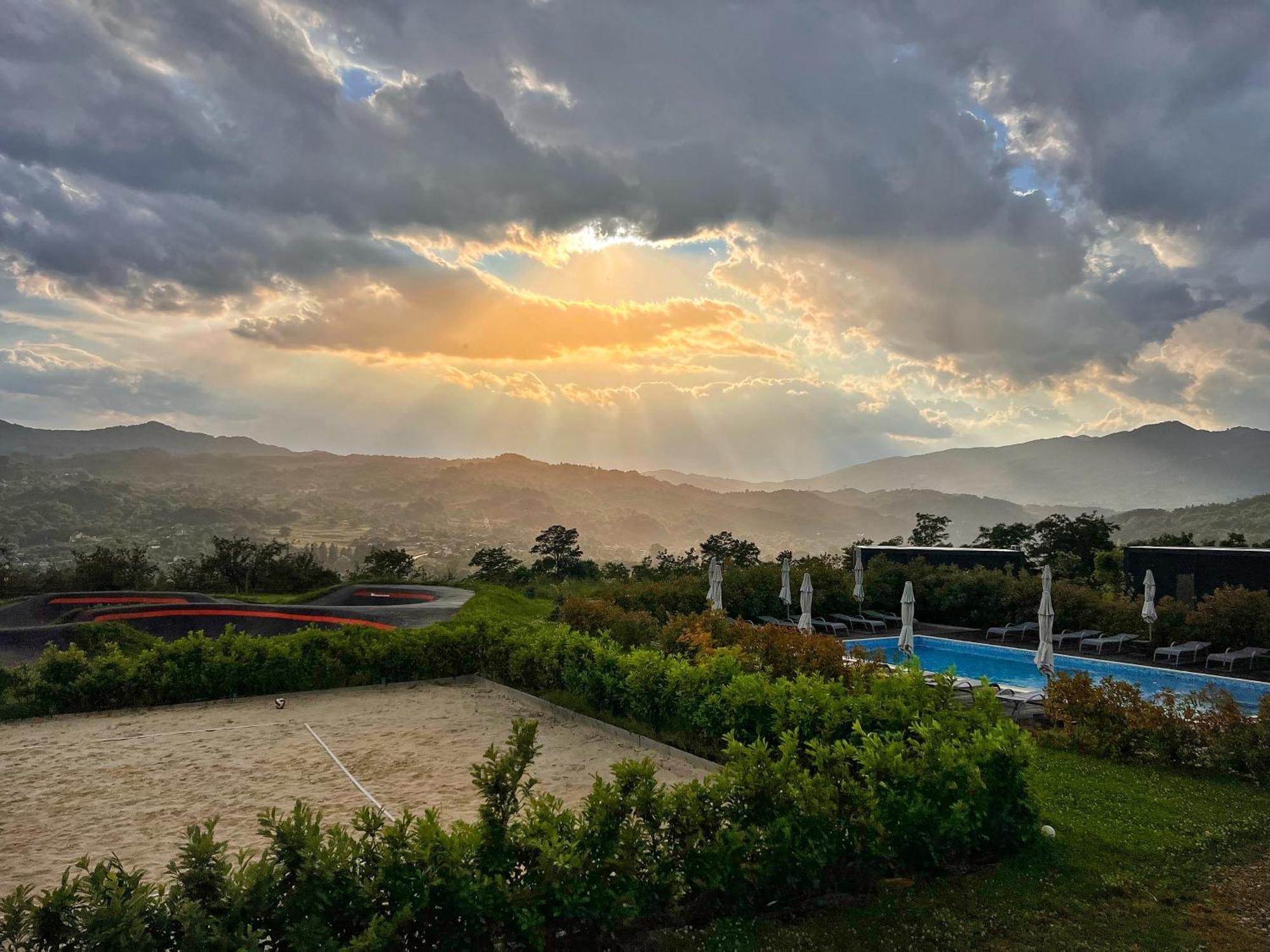 Hotel Flandra Glamping Corbeni Zewnętrze zdjęcie
