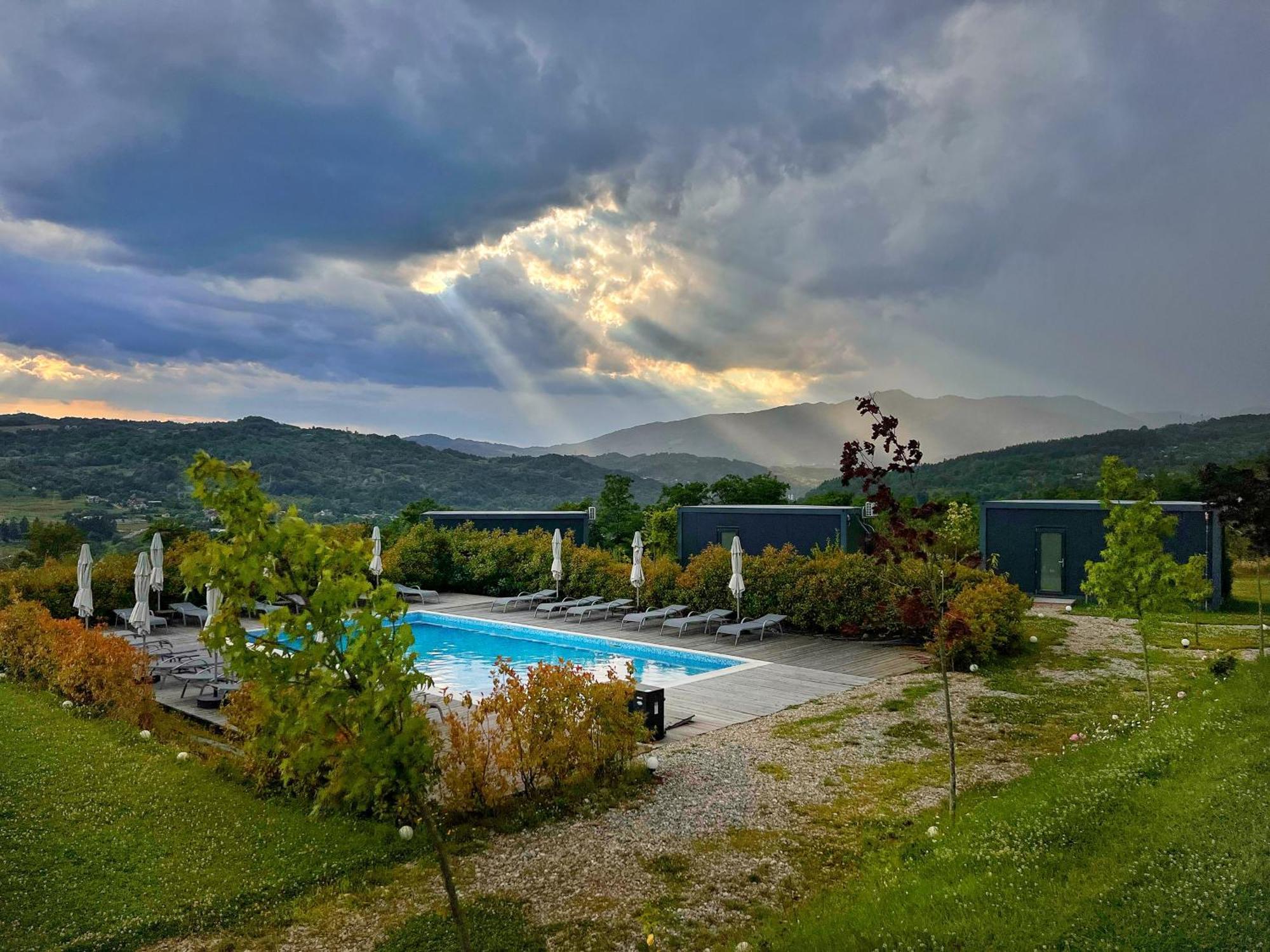 Hotel Flandra Glamping Corbeni Zewnętrze zdjęcie