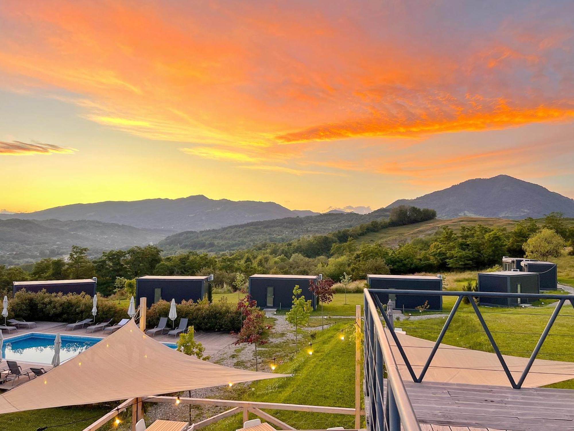 Hotel Flandra Glamping Corbeni Zewnętrze zdjęcie